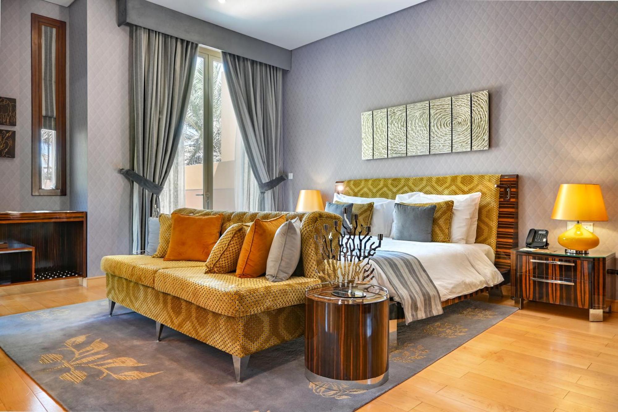 Palavra Resort Manama Exterior photo A bedroom at the hotel