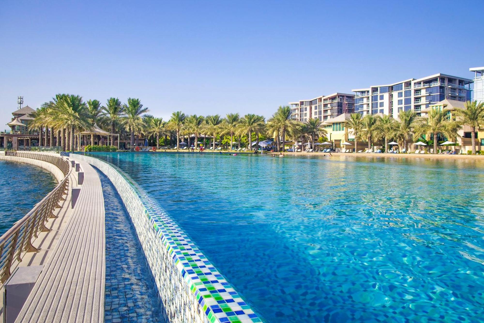 Palavra Resort Manama Exterior photo The Lagoon