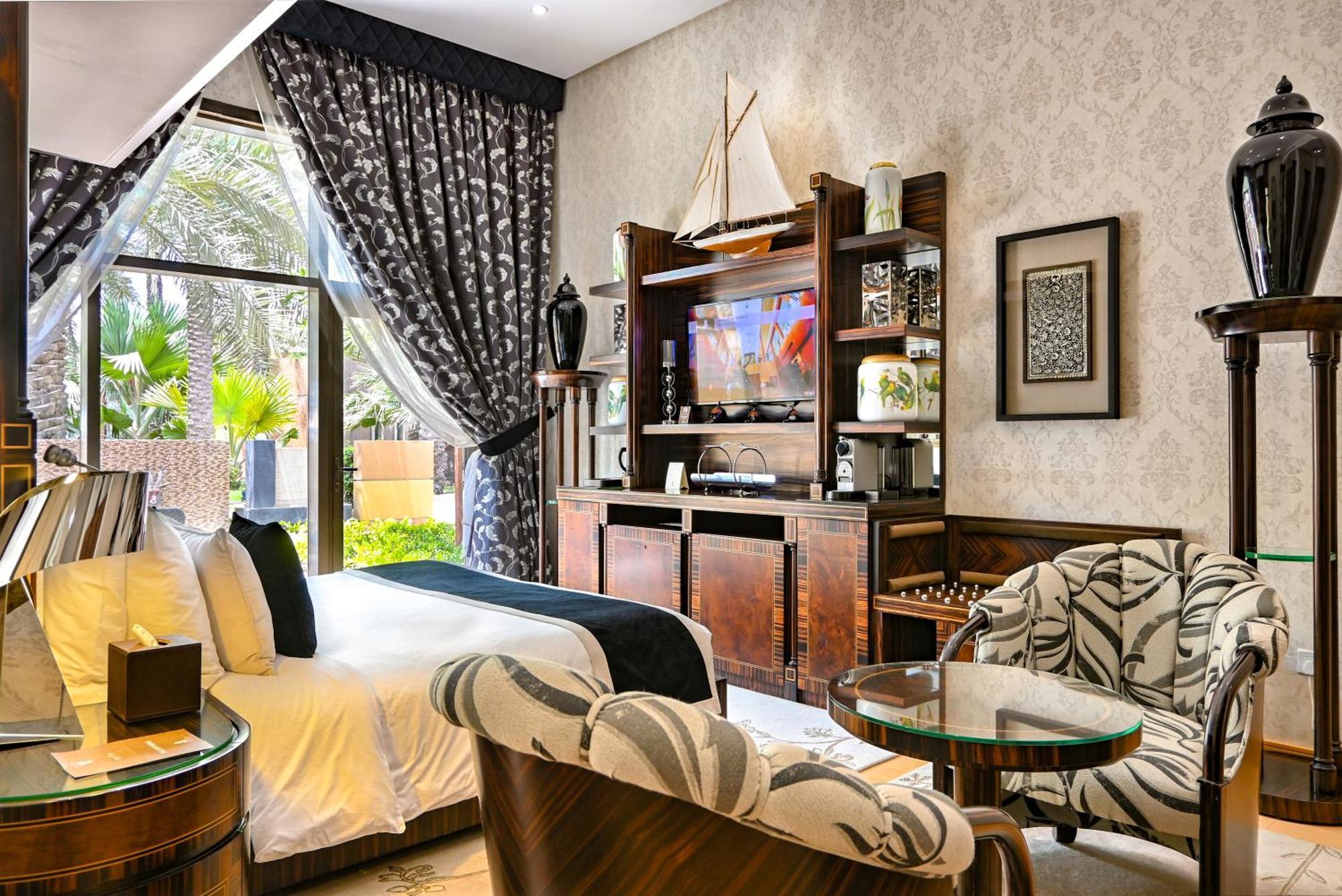 Palavra Resort Manama Exterior photo A room at the hotel
