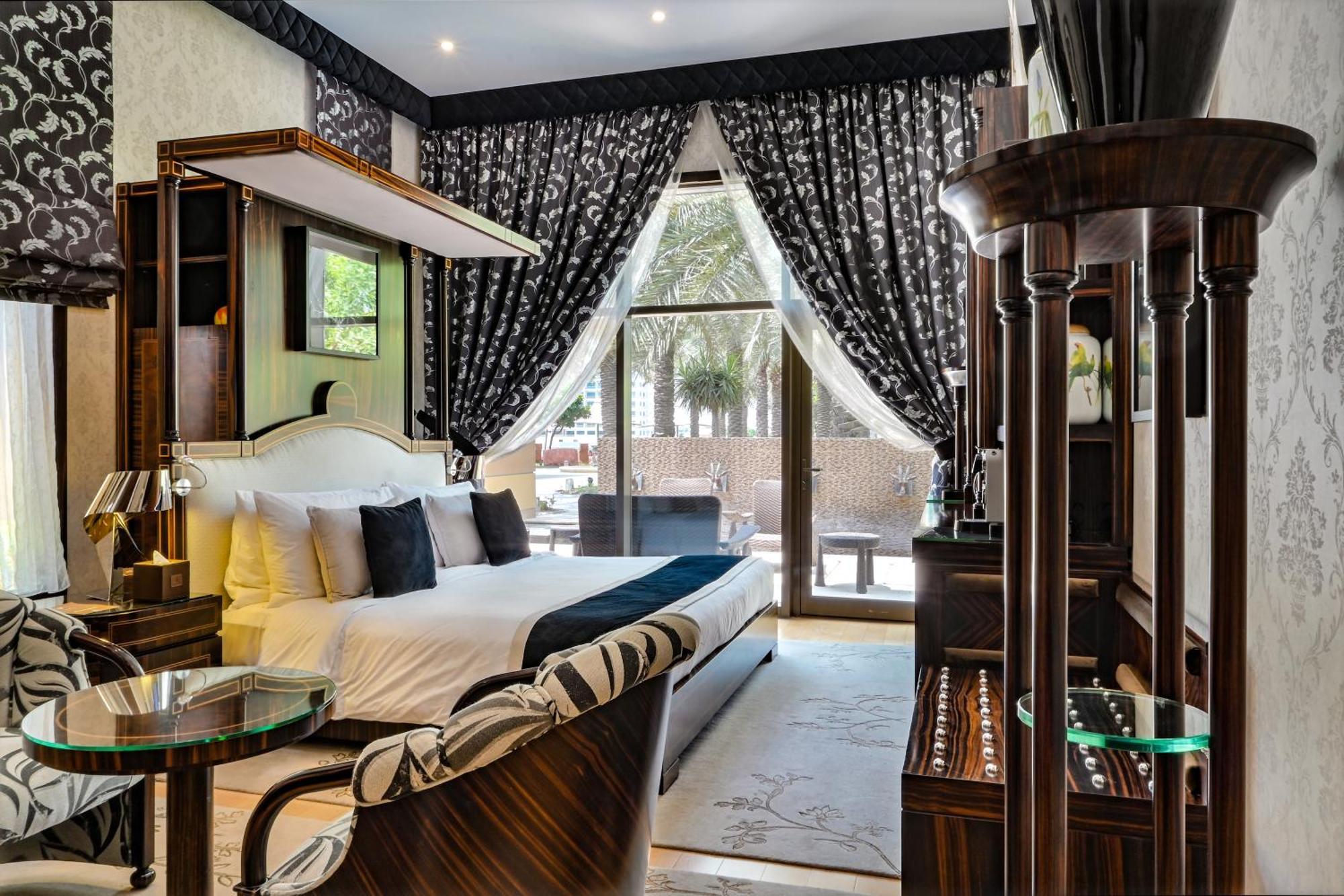 Palavra Resort Manama Exterior photo A bedroom at the hotel