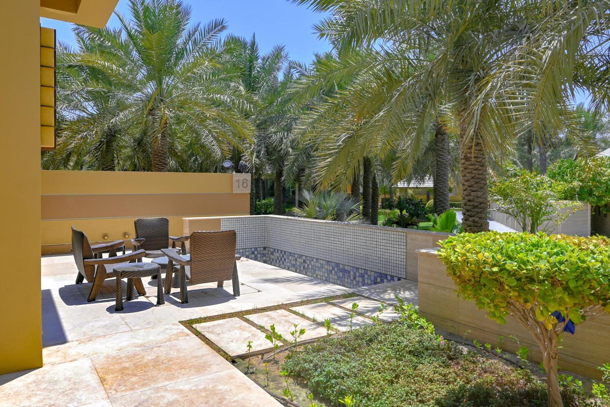 Palavra Resort Manama Exterior photo A villa in Jumeirah